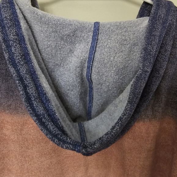 Farwest sweater with hood | SZ Medium | hoodie | soft pull over - Picture 4 of 6